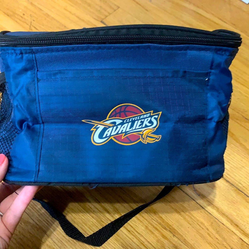 Cleveland Cavaliers insulated cooler / lunch box